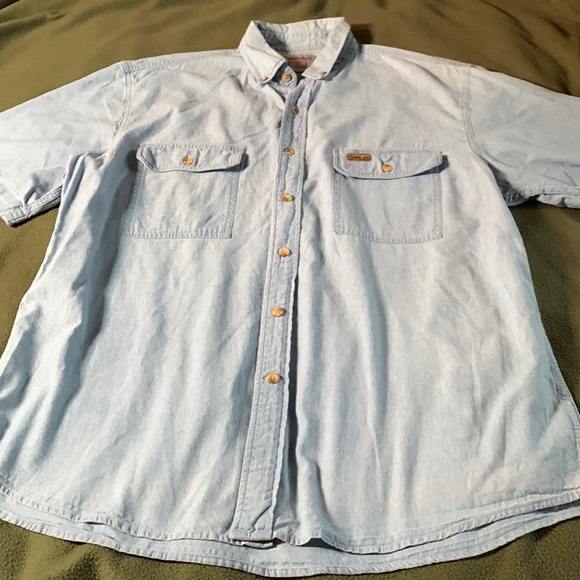 Carhartt Other - Men’s Carhartt blue, short sleeve, button up shirt. Pockets on chest.  Size L.